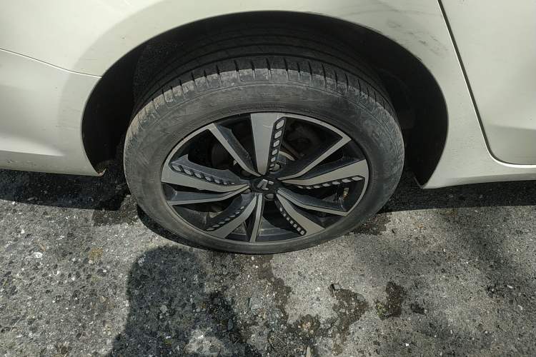 Used Rising ER6 2021 New Dynamic Edition 620km Smart Enjoyment Version Right Rear Wheel Hub