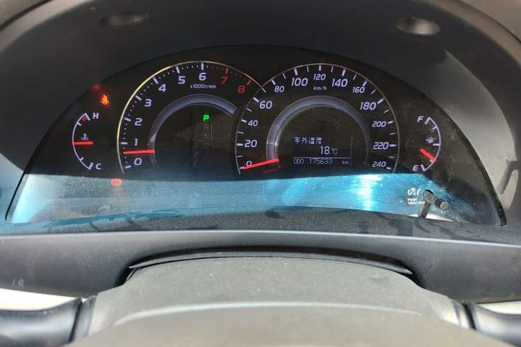 Used Toyota Camry 2013 200G Classic Luxury Edition Odometer Close Up