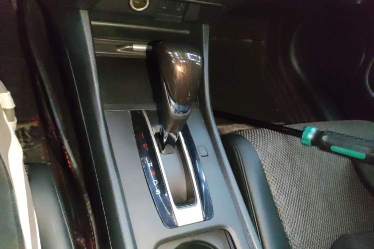 Used Honda Jade 2017 1.8L automatic Comfort version 5 seats