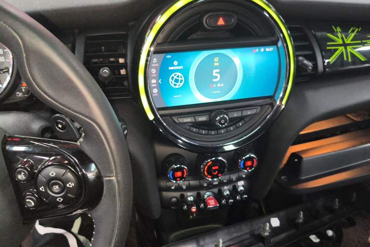 Used MINI 2020 2.0T COOPER S Classic Edition Audio And AC Panel