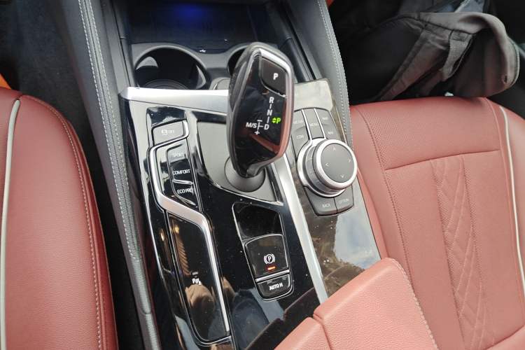 Used BMW 5 Series 2022 Restyled 525Li M Sport Package
