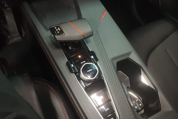 Used Oshan Z6 2022 Blue Whale 1.5T DCT Smart Edition
