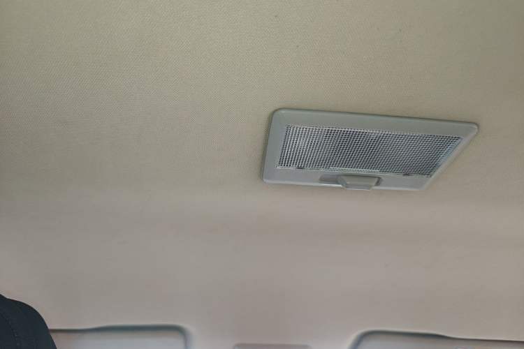 Used Suzuki Alivio 2015 1.6L Manual Comfort Model Headliner