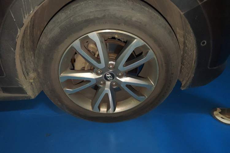 Used Hyundai Santa Fe 2013 2.0T Automatic All-Wheel Drive Top Trim
