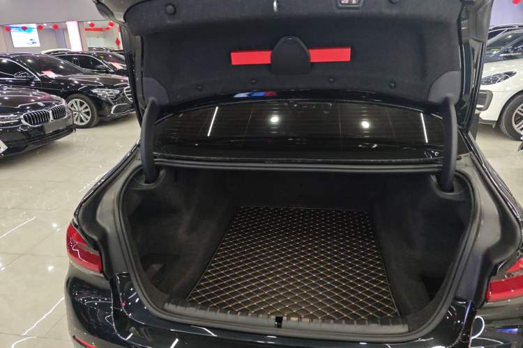 Used BMW 5 Series 2023 530Li Leading Edition Luxury Package Trunk