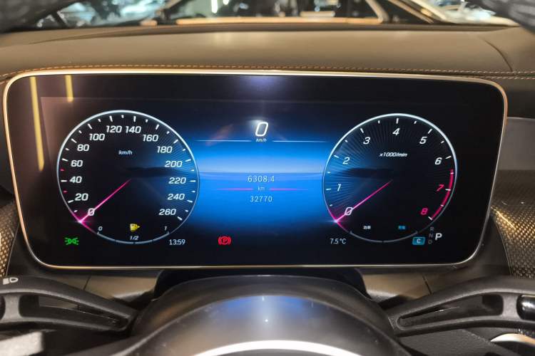 Used Mercedes-Benz GLC 2023 GLC 260 L 4MATIC Dynamic Edition 5-seater