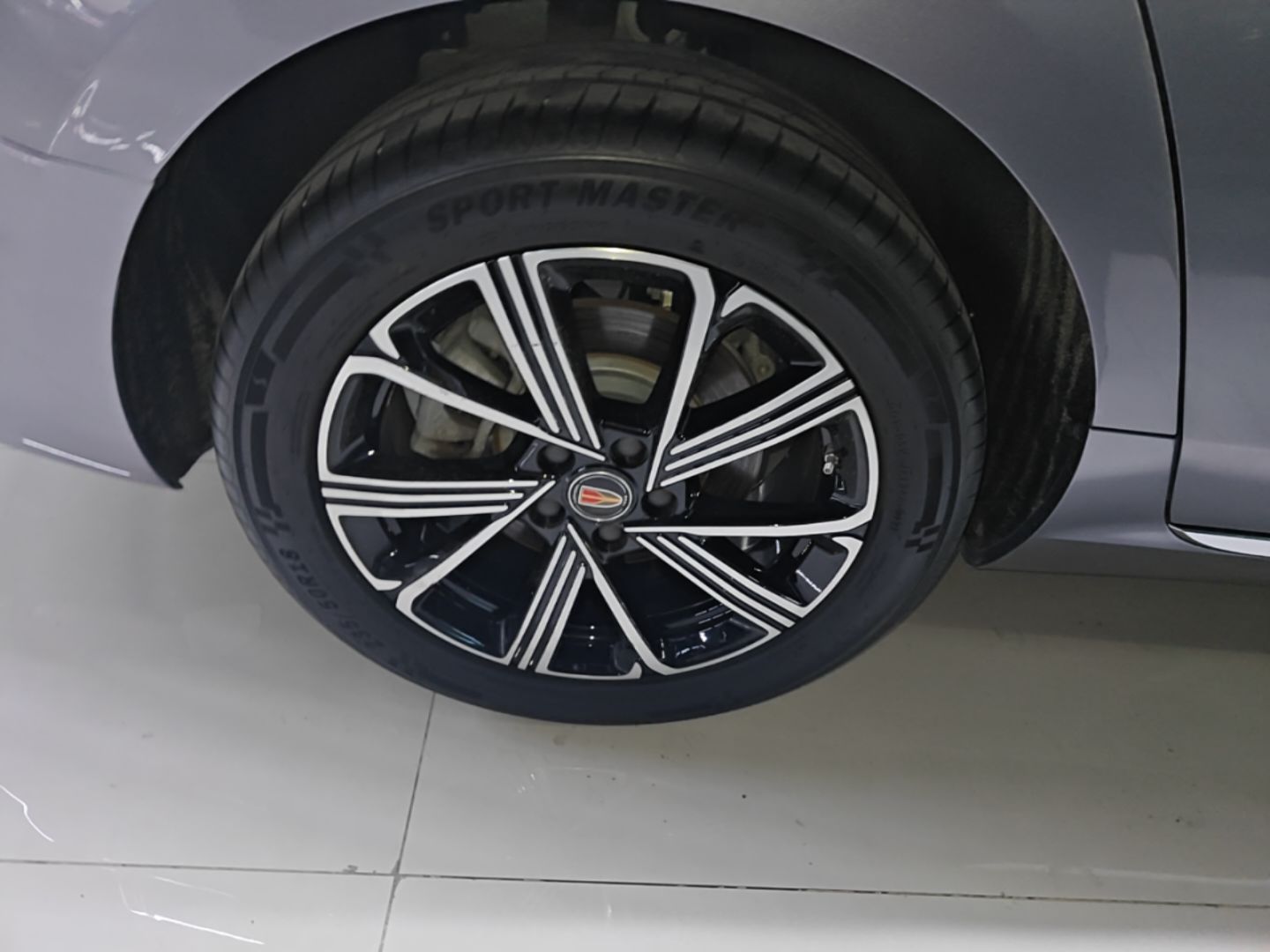 Hongqi H5 PHEV 2025 170 Super Hybrid Version — снимка 11