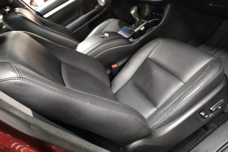 Used Toyota Highlander 2017 2.0T Four-Wheel Drive Luxury Edition 7 Seats