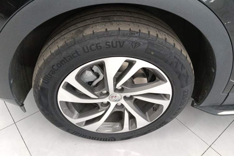 Used Buick Envision 2023 Encore S 552T Two-Wheel Drive Luxury Model
