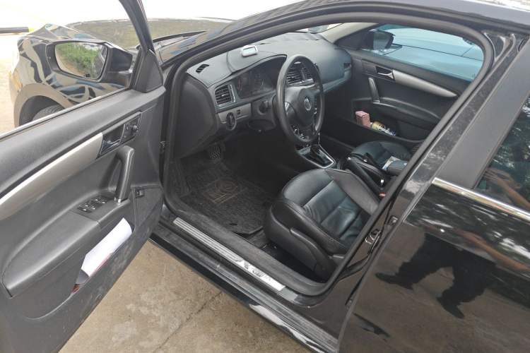 Used Volkswagen Lavida 2013 Restyled Classic 1.6L Automatic Comfort Edition Driver Seat