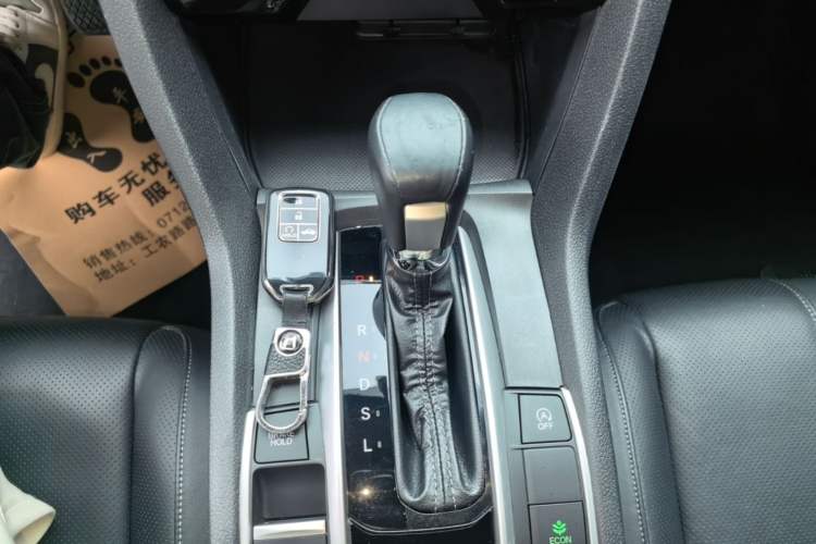 Used Honda Civic 2016 220TURBO CVT Prestige Edition
