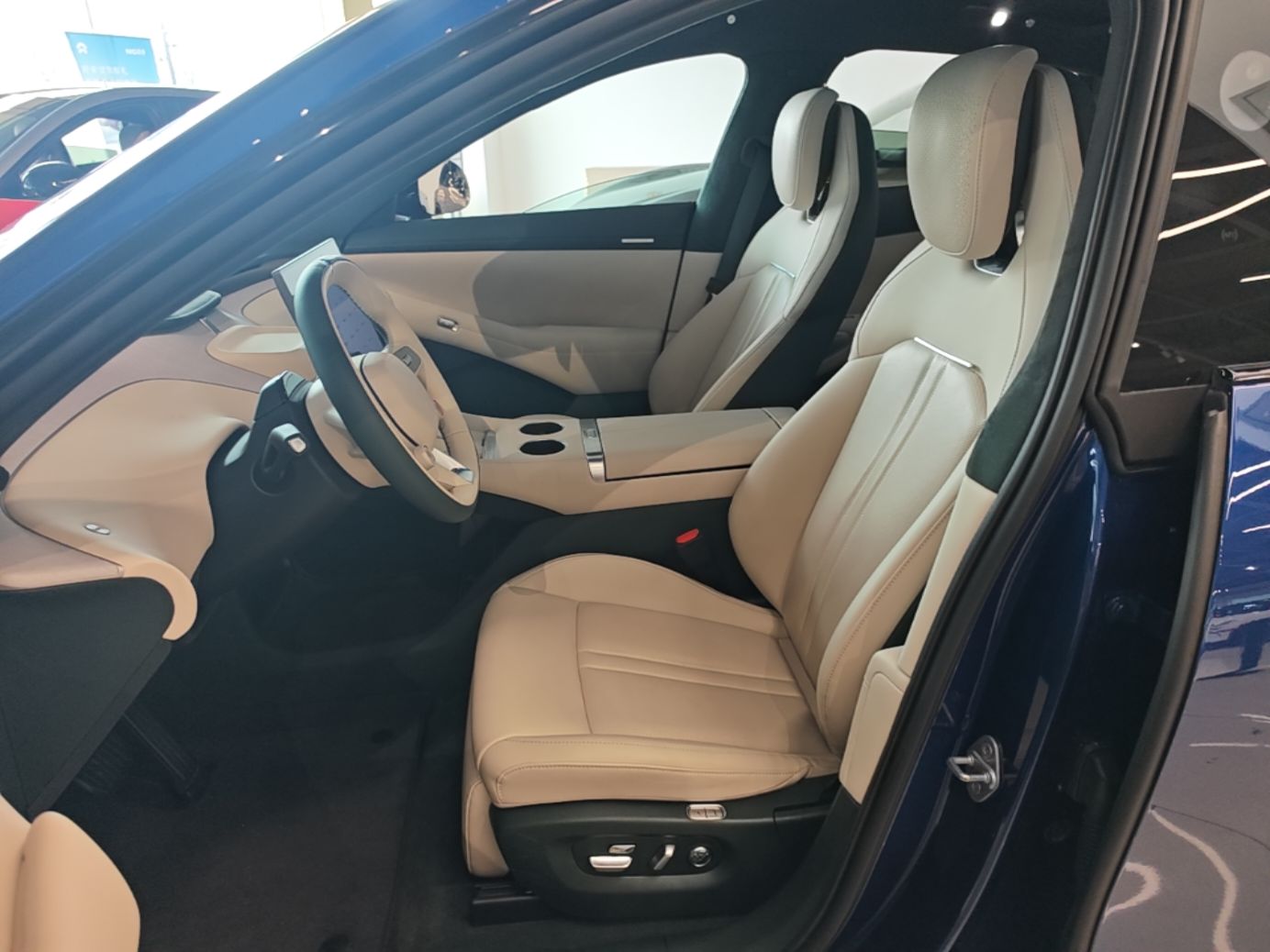 Xiaomi Auto YU7 2025 Ultra-Long Range High-Performance All-Wheel-Drive Max Edition — снимка 17