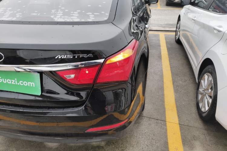 Used Hyundai Mistra 2014 1.8L Automatic Smart GLS Right Rear Taillight