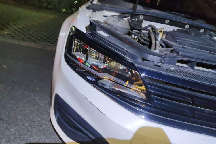 Used Volkswagen Lamando 2019 230TSI DSG Fashion Edition China V Standard Right Front Headlight