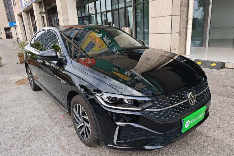 Used Volkswagen Lavida 2024 300TSI DSG Starry Sky Leading Edition Front Right 45 Deg