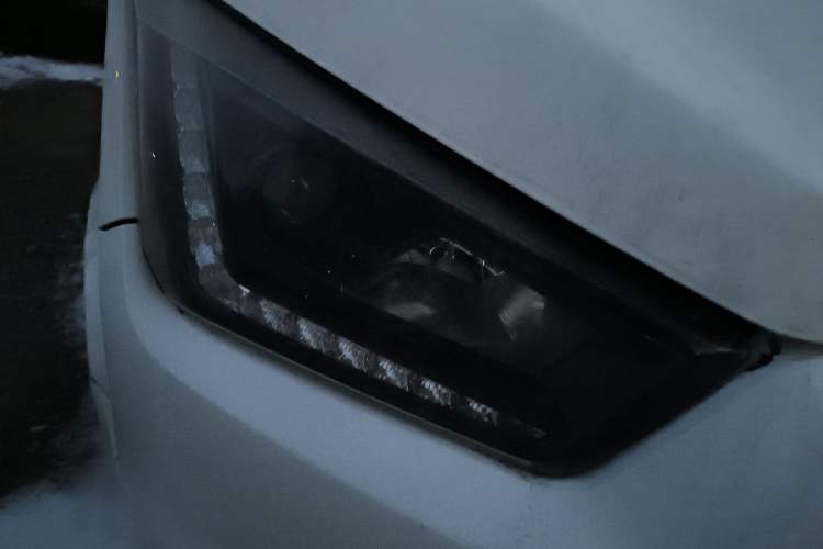 Used JMC Transit 2017 2.8T Commercial Version Short Wheelbase Mid-Roof 6/7/8-Seater JX493