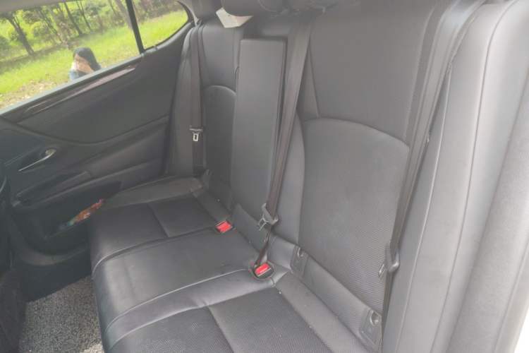 Used Lexus ES 2020 300h Premier Edition