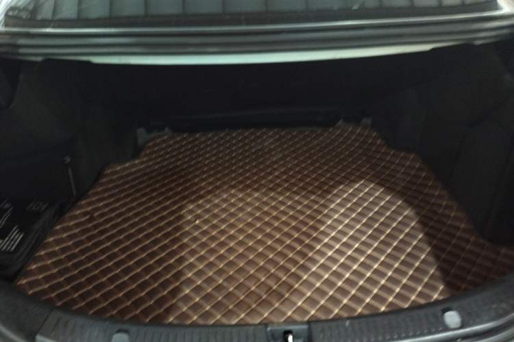 Used Mercedes-Benz E-Class 2019 Facelifted E 300 L Stylish Version Trunk