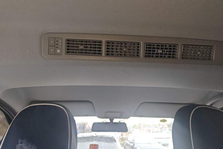 Used Wuling Hongguang New Energy 2025 Extended-Range Hybrid 50 km Standard Version
