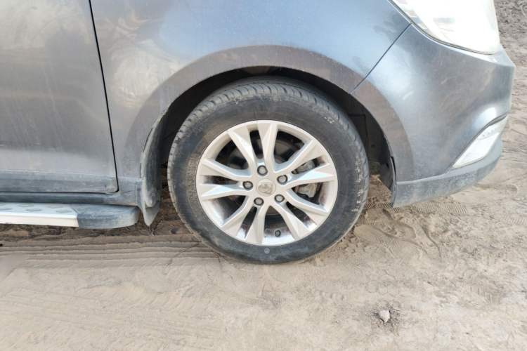 Used Baojun 730 2014 1.5L manual Comfort ESP version 7 seats
