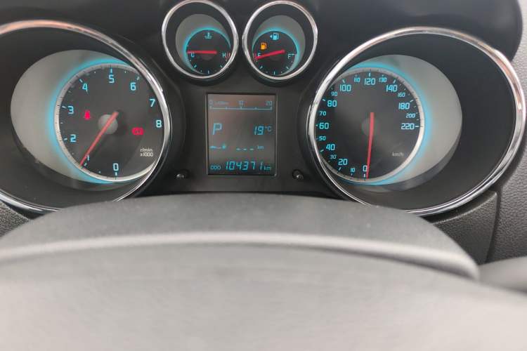 Used CHANGAN CS35 2015 1.6L Automatic Luxury Model China IV Standard Odometer Close Up