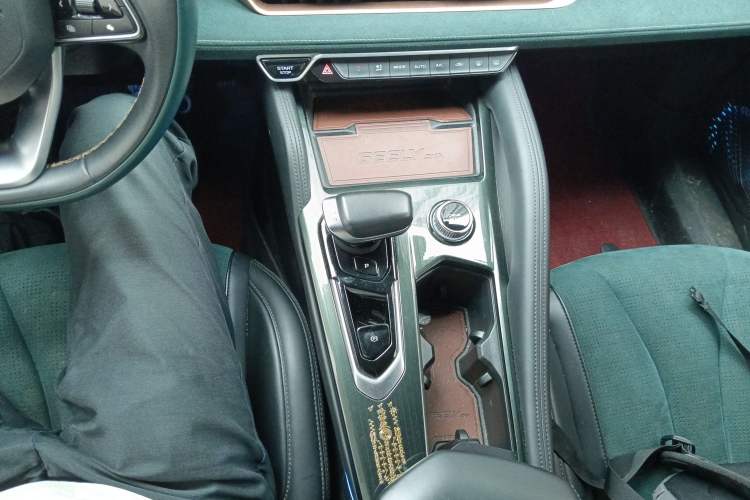 Used Geely Auto Monjaro L 2021 2.0TD DCT EVO Two-Wheel-Drive Flagship Version Gear Lever