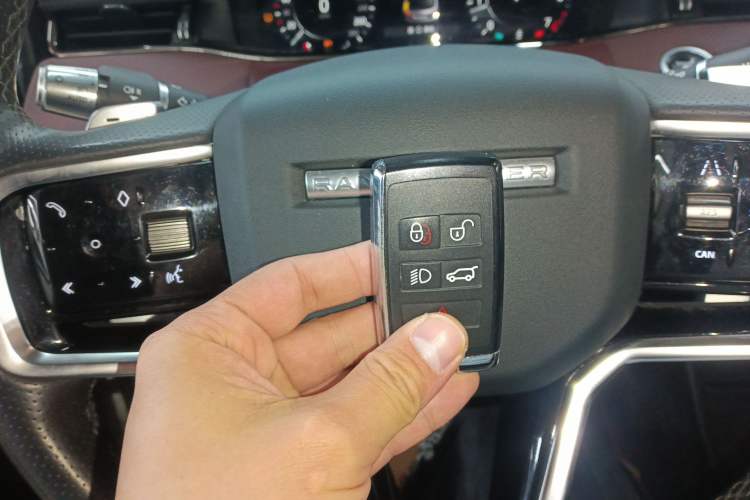 Used Land Rover Range Rover Evoque 2022 Facelifted Aurora L 249 PS R-Dynamic Luxury Edition
