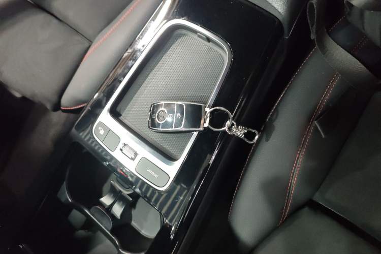 Used Mercedes-Benz A-Class 2024 Updated A 200 L Fashion Version
