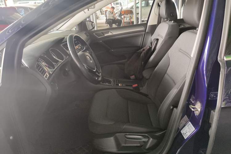 Used Volkswagen Golf 2019 1.6L Automatic Comfort Model China V Standard Left Front Seat