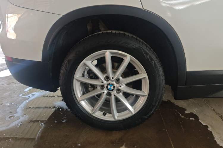 Used BMW X1 2016 sDrive18Li Fashion Model Right Rear Wheel Hub