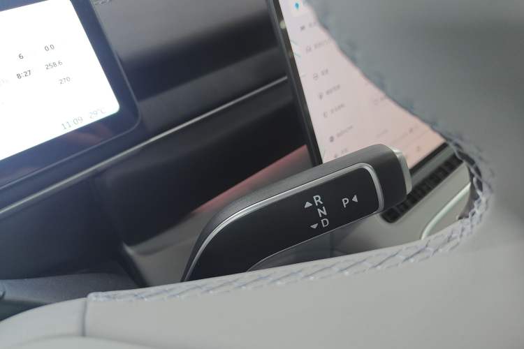 Used Nio ES6 2025 Model 100kWh 300,000th Anniversary Edition Gear Lever