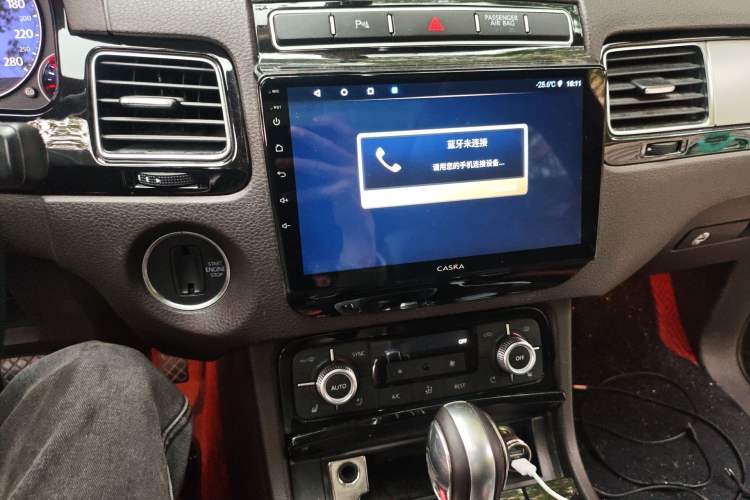 Used Volkswagen Touareg 2017 3.0 TSI Touareg Model Audio And AC Panel