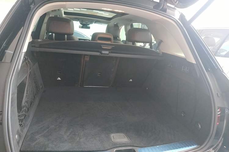 Used Mercedes-Benz GLE 2021 GLE 350 4MATIC Stylish Model Trunk