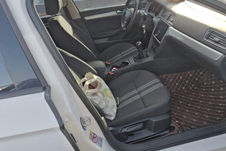 Used Volkswagen Lamando 2017 230TSI Manual Trend Edition
