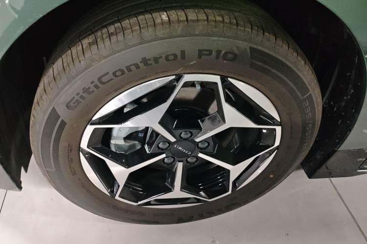 Used Lynk & Co Z20 2026 Model 430km Rear-Wheel Drive Pro Left Front Wheel Hub