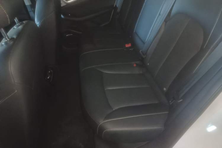 Used Roewe i6 MAX New Energy 2022 EV 600 Grand Touring Edition with Skyroof Left Rear Seat