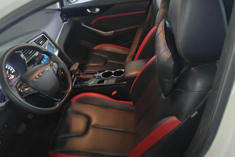 Used Venucia D60 2019 100 000 Honor 1.6L XL CVT Chenku Edition China VI Standard
