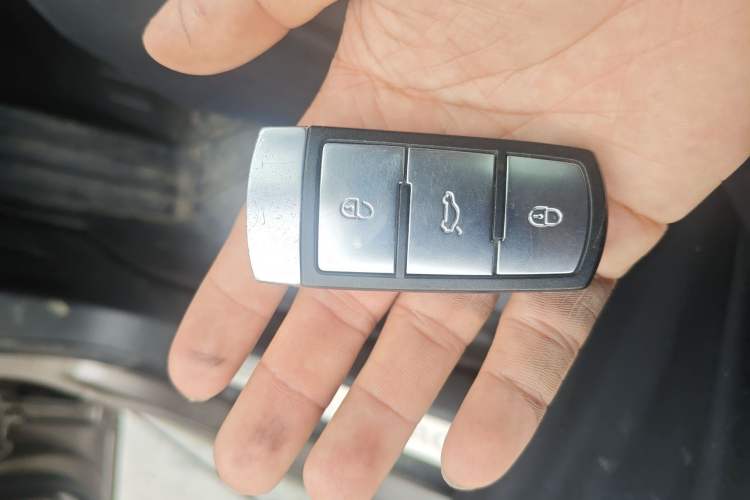 Used Volkswagen Magotan 2012 Revised 1.8TSI Luxury Version
