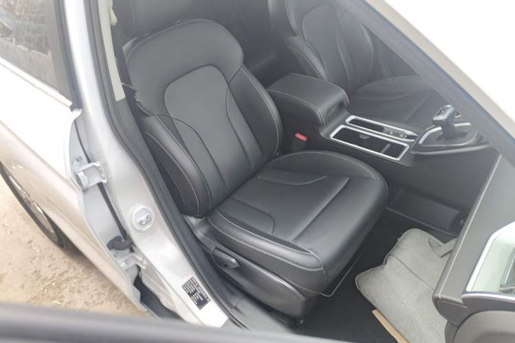 Used Haval M6 2021 PLUS 1.5T DCT Luxury Smart Connectivity Model
