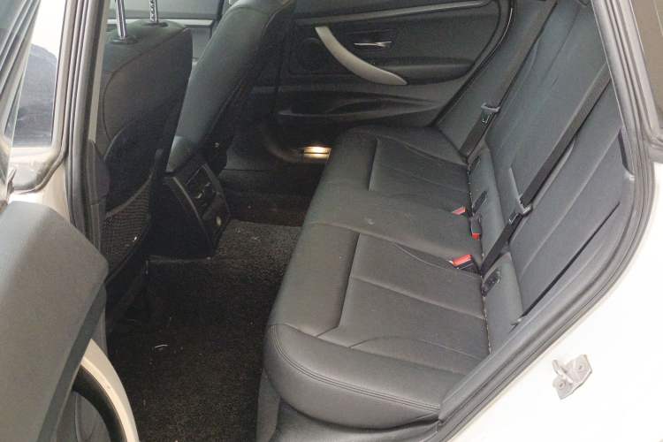 Used BMW 3 Series GT 2017 320i Sport Edition
