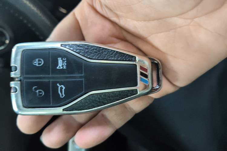 Used Hongqi HS7 2021 3.0T Automatic All-Wheel Drive Smart Connect Flagship Edition Vehicle Key