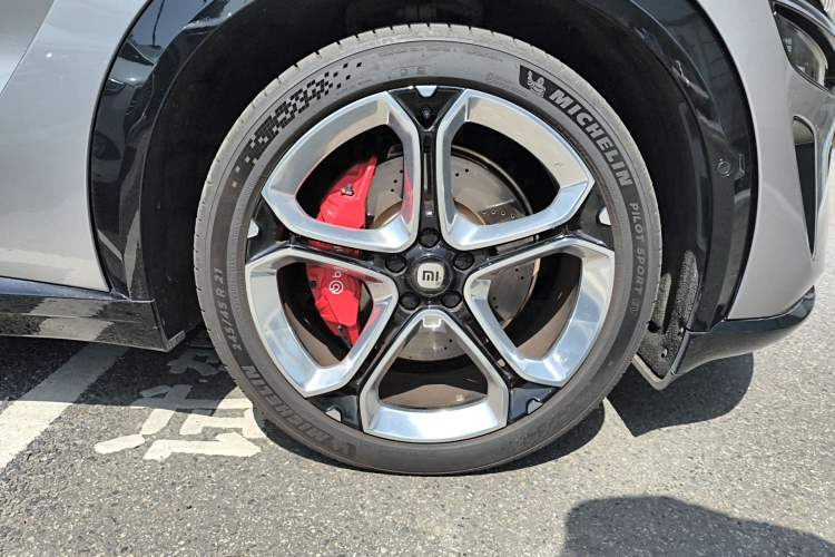 Used Xiaomi Auto YU7 2025 Ultra-Long Range High-Performance All-Wheel-Drive Max Edition
