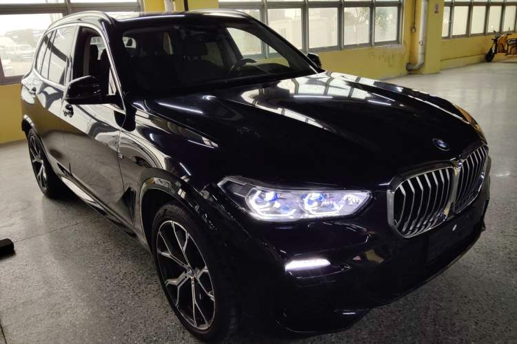 Used BMW X5 2021 xDrive40i Luxury Model with M Sport Package