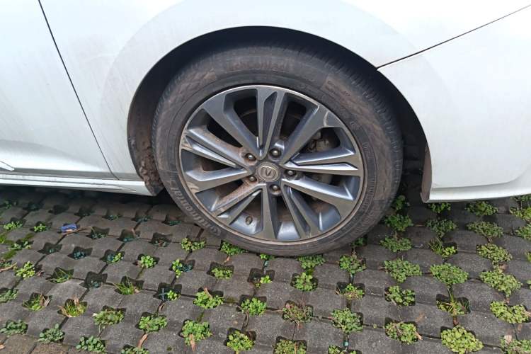 Used CHANGAN Raeton CC 2018 1.5T Automatic Haoya Model Guangmang Edition China V Standard Right Front Wheel Hub