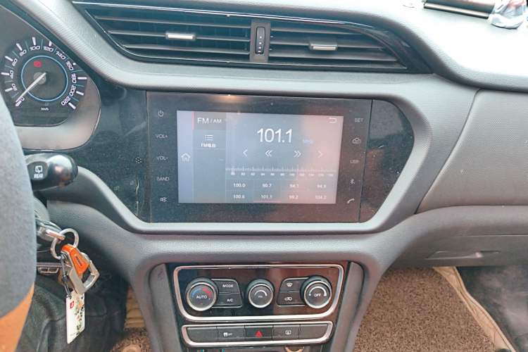 Used Chery Tiggo 3 2016 1.6L Manual ZhiShang Edition