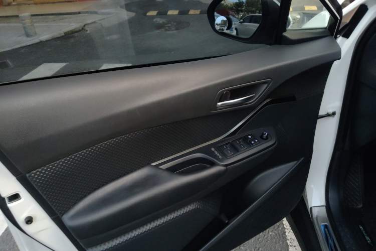 Used Toyota IZOA EV 2020 E·Smart Edition Interior 4