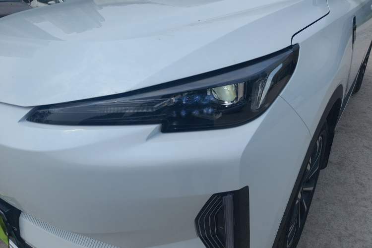 Used CHANGAN NEVO Q05 2025 Truly Delicious Version 125 Deluxe Edition Left Front Headlight