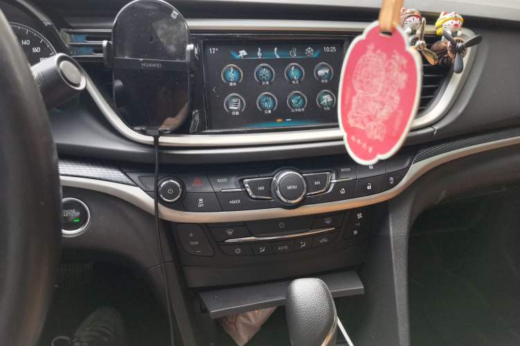 Used Buick Excelle GX 2018 18T Automatic Flagship Model Audio And AC Panel