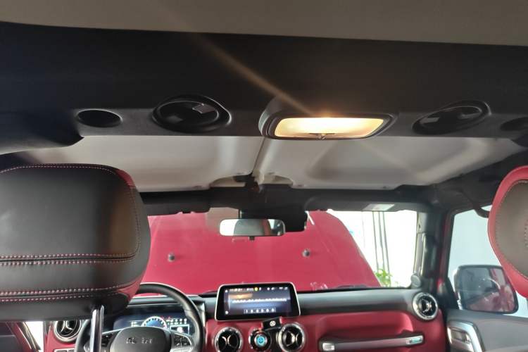 Used BAIC Off-Road BJ40 2020 2.0T Automatic Four-Wheel Drive Urban Hunter Edition Chivalrous Type
