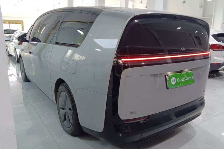 Used Li Auto MEGA 2025 Home Family Special Edition
